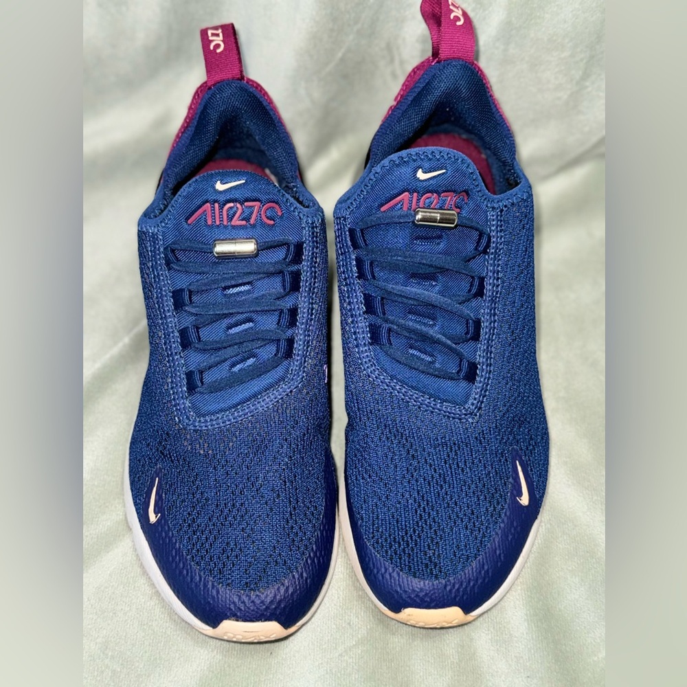 Nike air max 270 blue void (womens) size 6 gently used